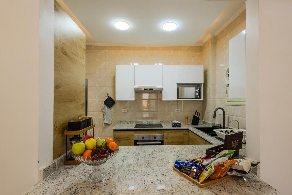 Chic Cozy Retreat With Jacuzzi Next To Auc *
