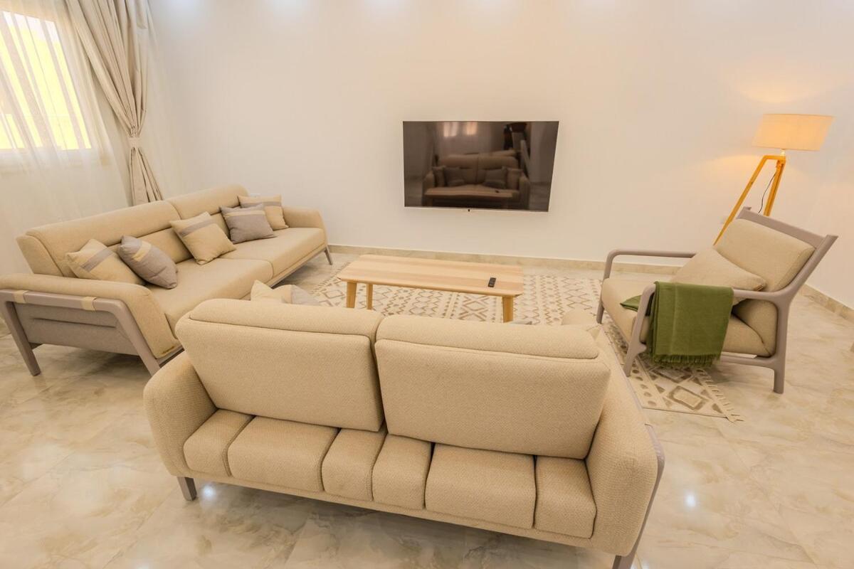 Chic Cozy Retreat With Jacuzzi Next To Auc Cairo