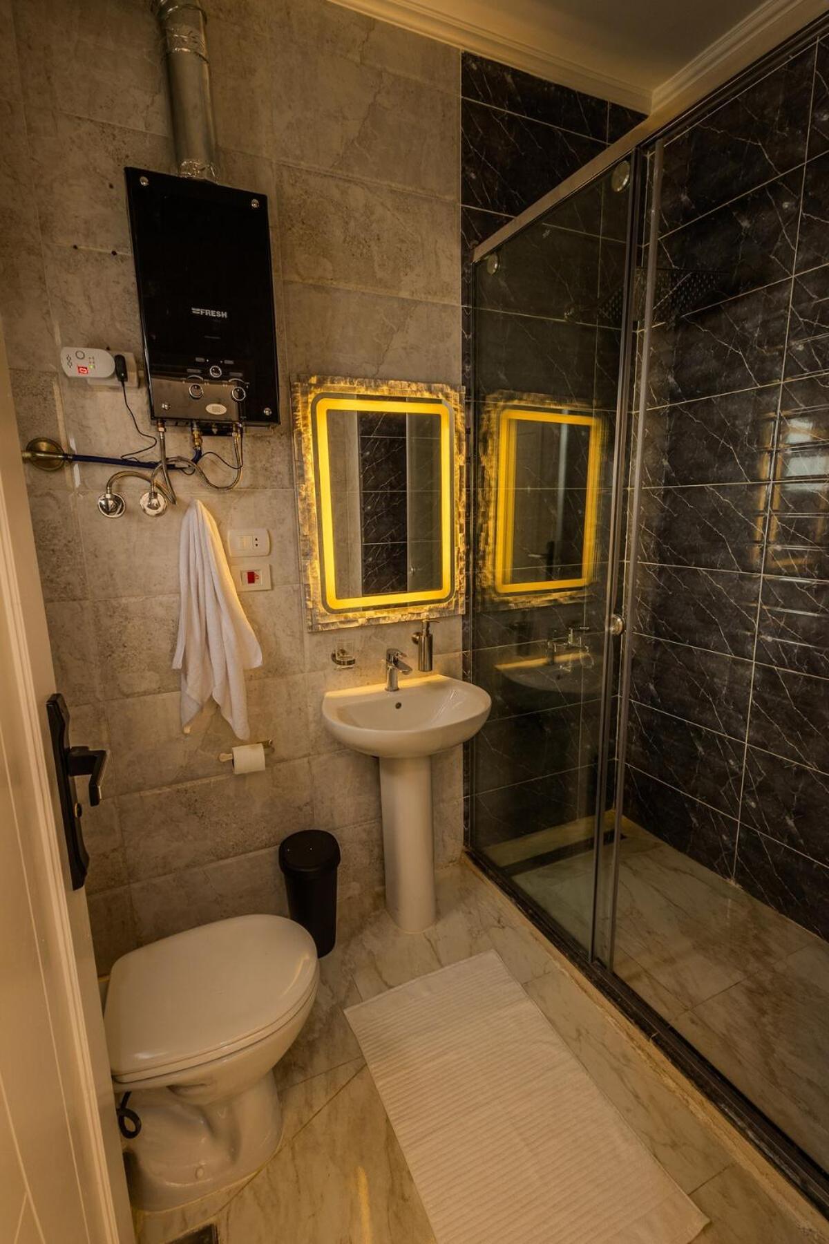 Apartment Chic Cozy Retreat With Jacuzzi Next To Auc Cairo